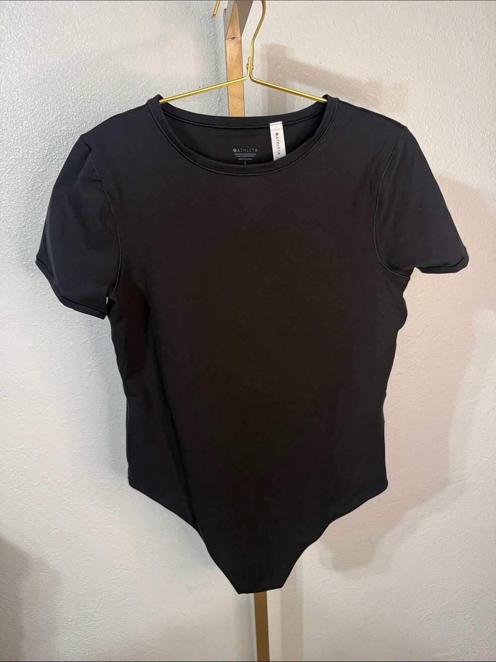 Athleta Black Short-Sleeve Crewneck seamless Bodysuit- Large- NWOT